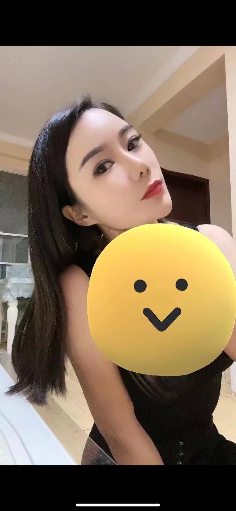 郑州东站附近漂亮妹子