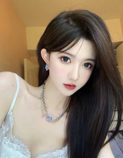 年轻妹妹水蛇般的身躯，极致的体验